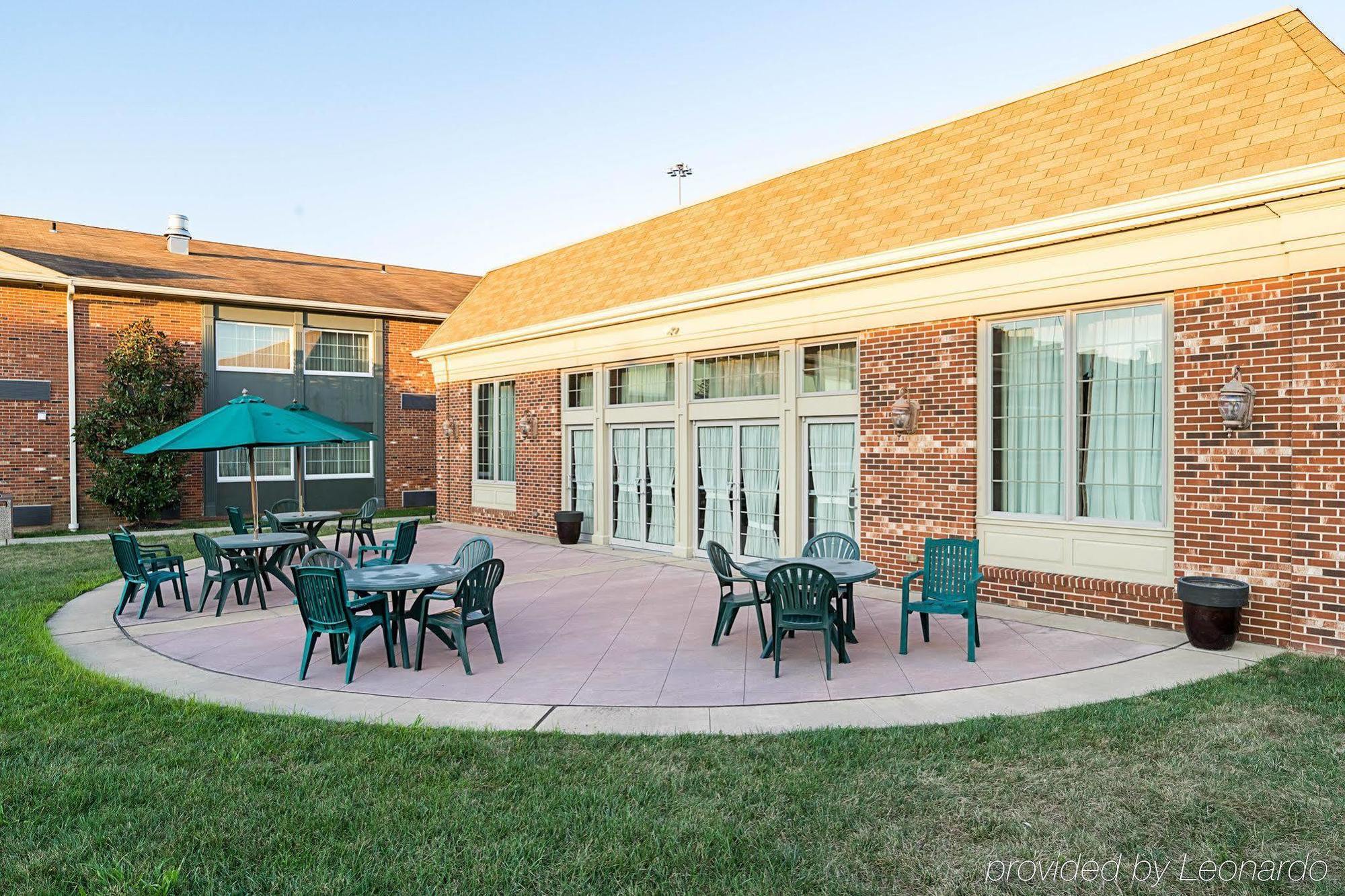 Red Roof Inn & Suites Wilmington - New Castle Exterior foto